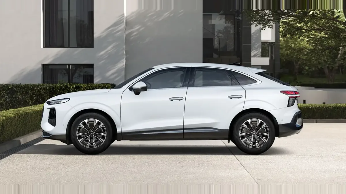 Audi Q3 Sportback Advanced TDI 110kW S Tronic en renting — Lateral