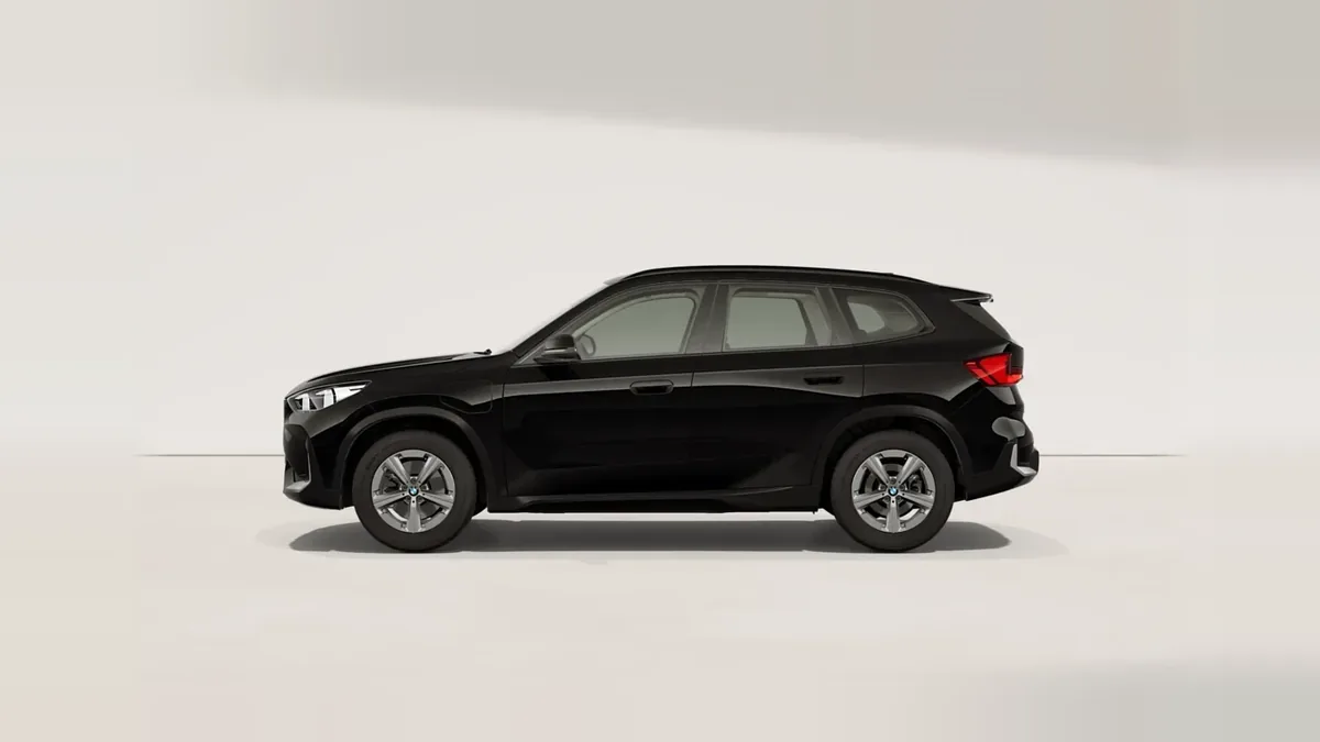 BMW X1 xDrive25e 180kW en renting — Lateral