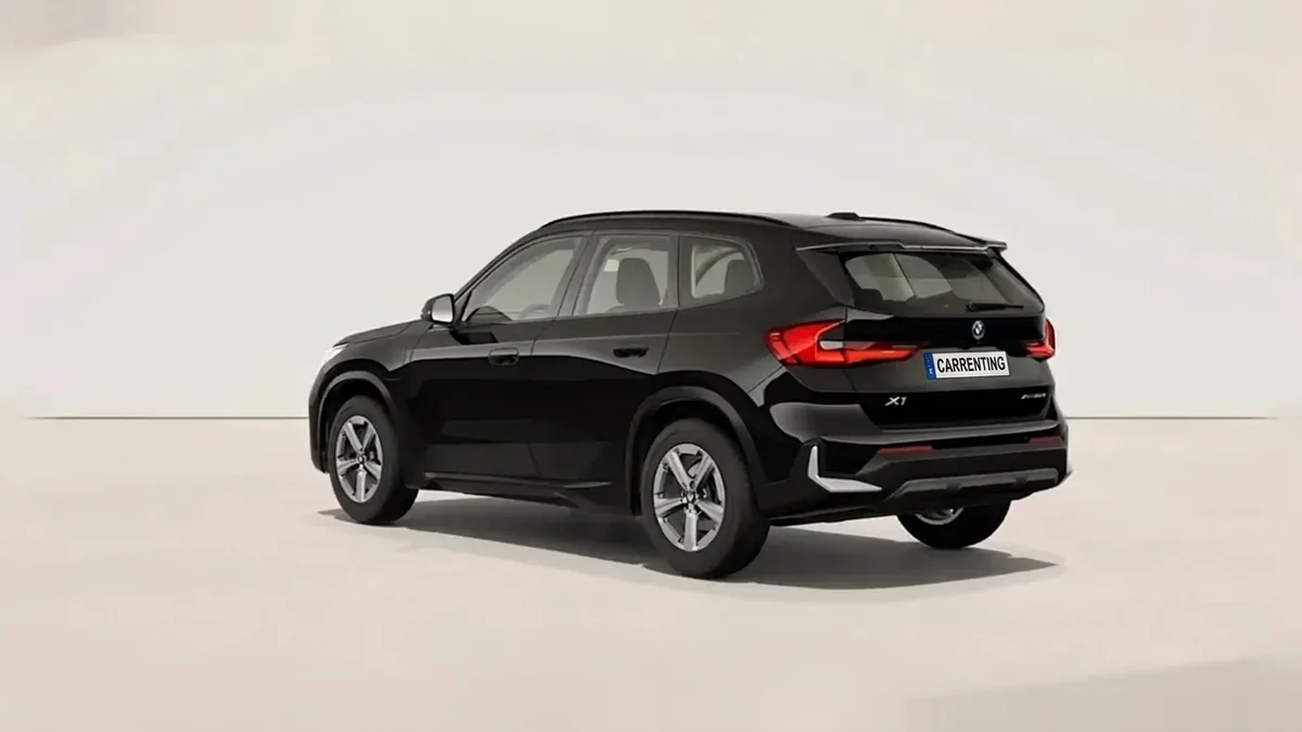 BMW X1 xDrive25e 180kW en renting — Trasera