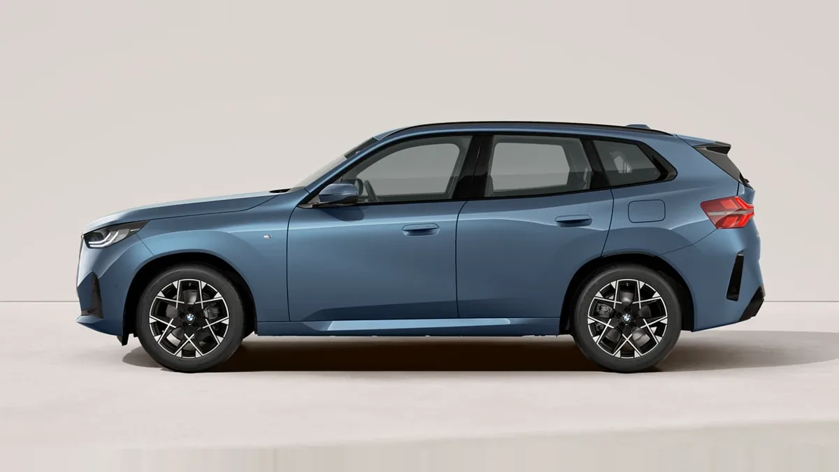 BMW X3 20d xDrive en renting — Trasera