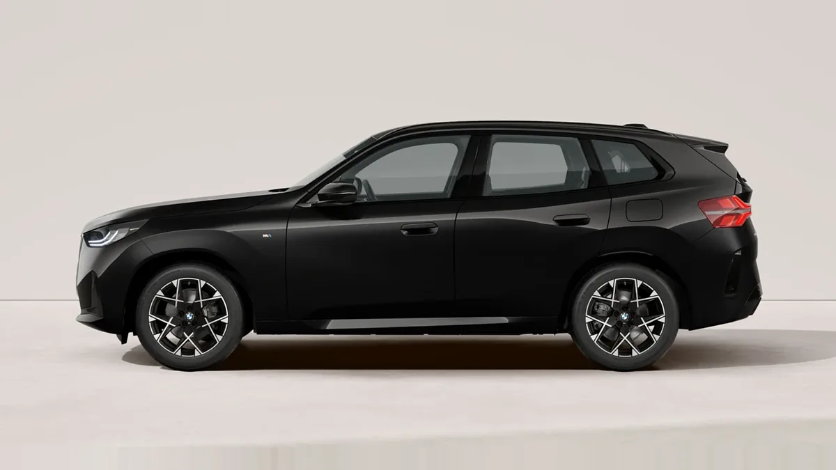 BMW X3 20d xDrive en renting — Lateral