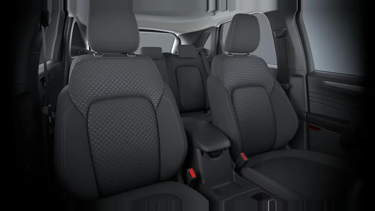 Ford Kuga MCA Titanium 2.5 Duratec PHEV 243CV Auto en renting — vista 7