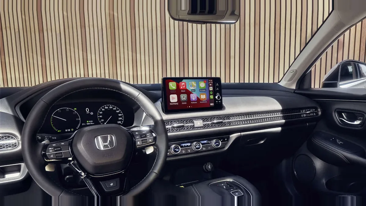 Honda ZR-V 2.0 i-MMD Sport 184CV MA en renting — Delantera