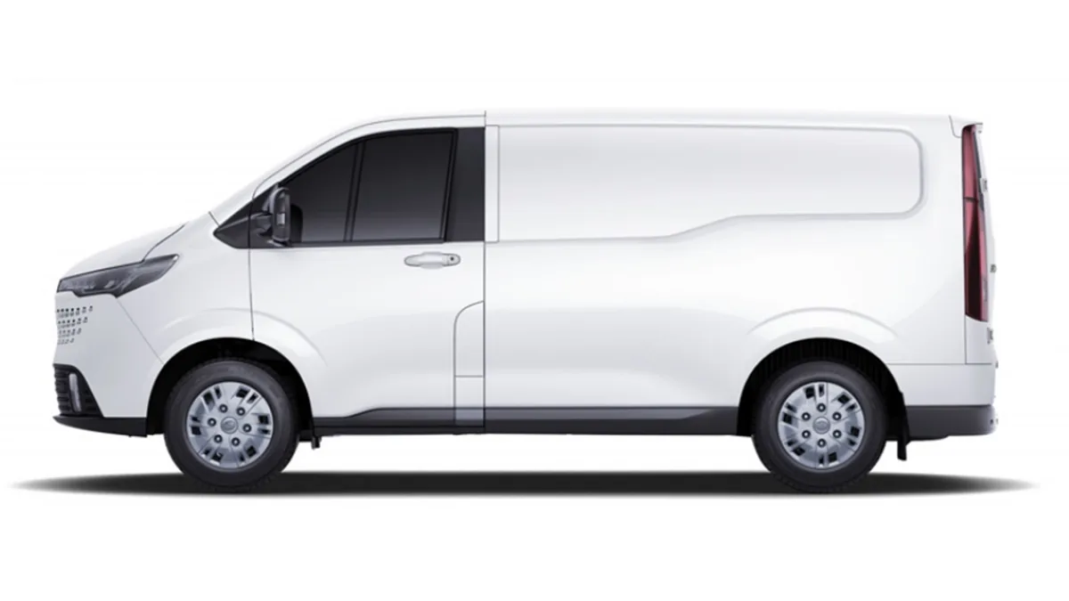 Maxus DELIVER 7 L1H1 CT3 (MERCANCIAS TERCEROS) en renting — Lateral