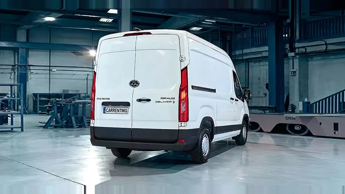 Maxus Deliver 9 Furgón 2.0D L3H2 150 (MERCANCÍAS PROPIAS) en renting — Delantera