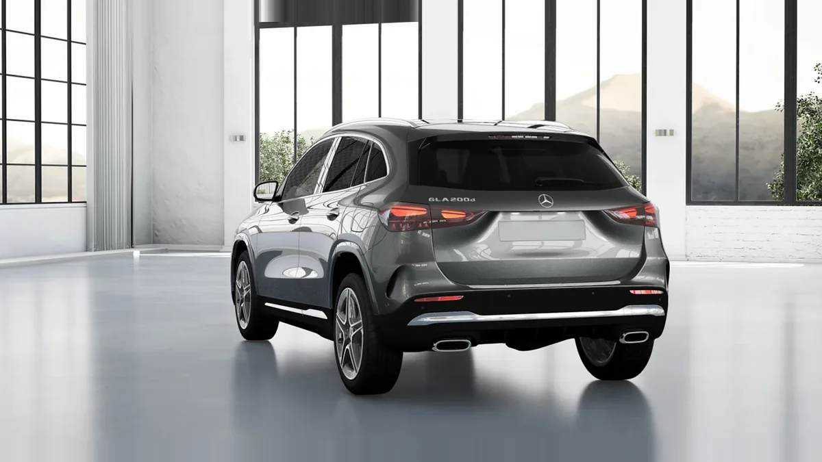 Mercedes-Benz GLA 200d ATH en renting — Trasera