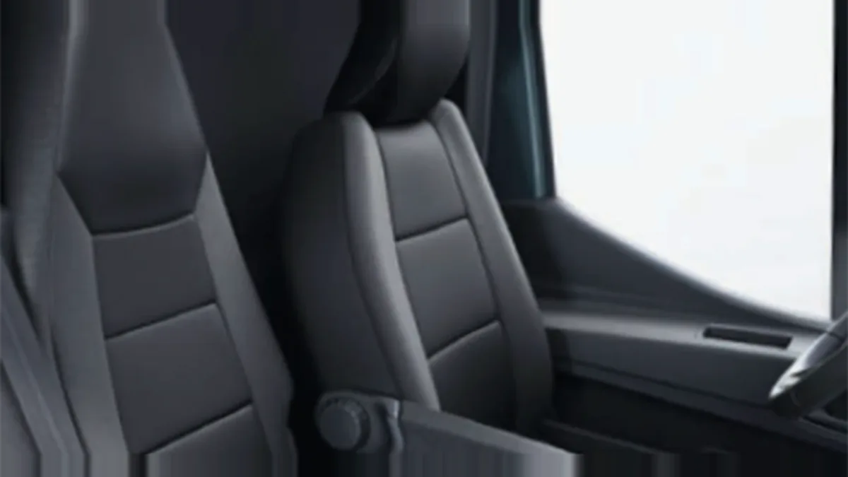 Nissan Interstar N1 L2H2 (3.5T) dCi 96kW (130CV) FWD Acenta en renting — Interior