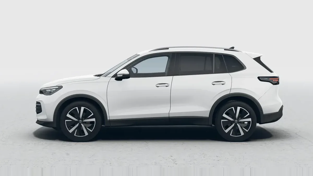 Volkswagen Tiguan "Más" 2.0 TDI DSG en renting — Trasera